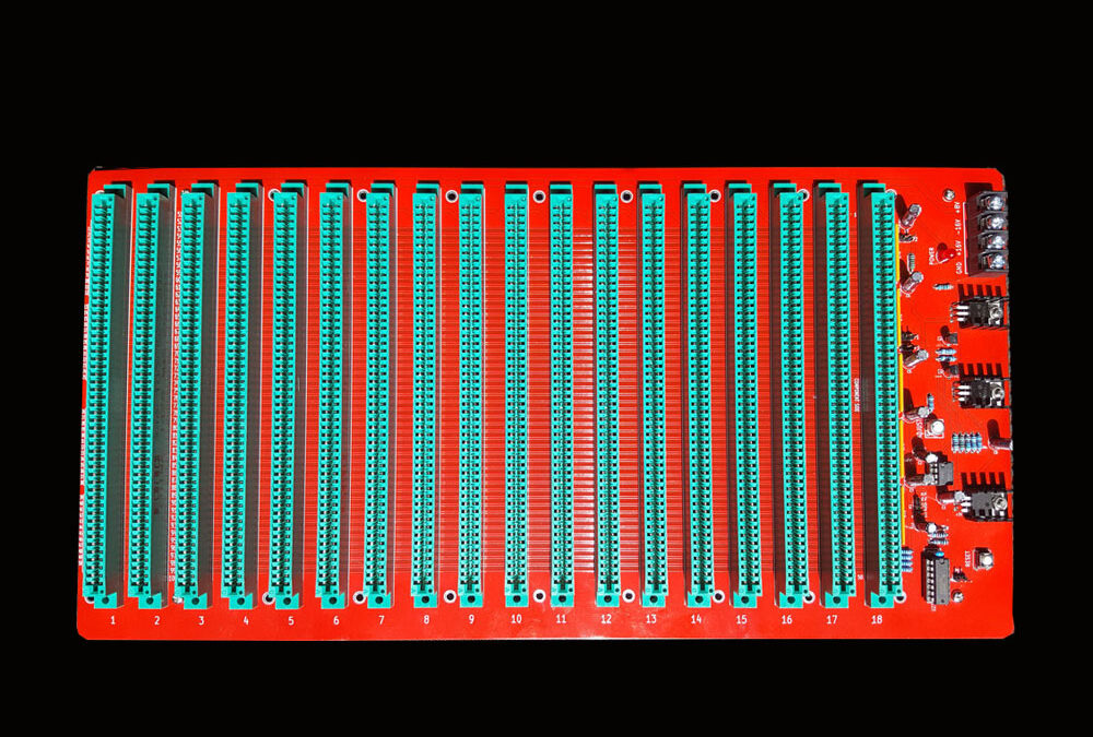S100 18 Slot System